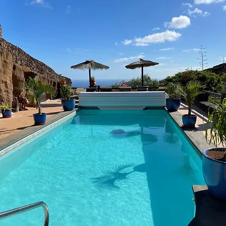 Castillo Lanzarote Winni - Luxury - Pet Friendly With Heated Pool Tatil Evi