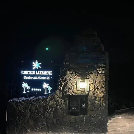 Tatil Evi Castillo Lanzarote Winni - Luxury - Pet Friendly With Heated Pool