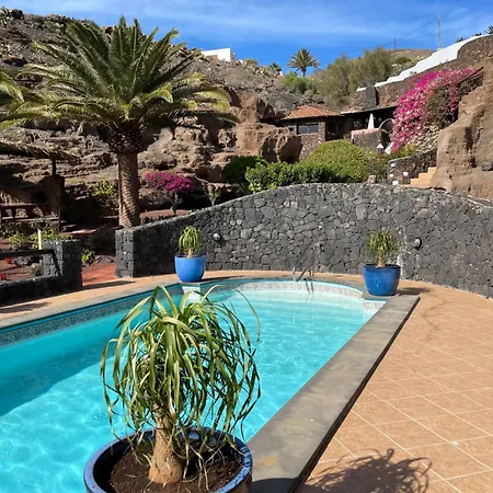 Castillo Lanzarote Winni - Luxury - Pet Friendly With Heated Pool Tatil Evi