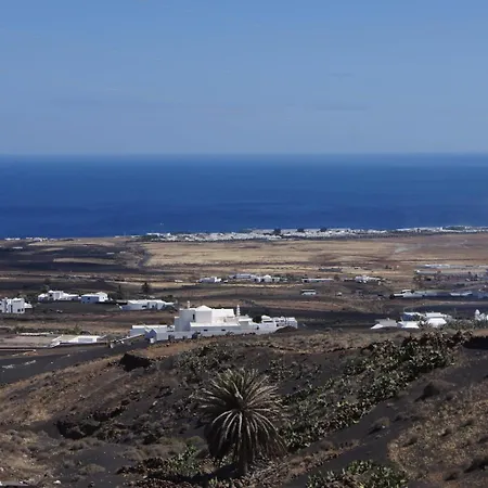 Castillo Lanzarote Winni - Luxury - Pet Friendly With Heated Pool