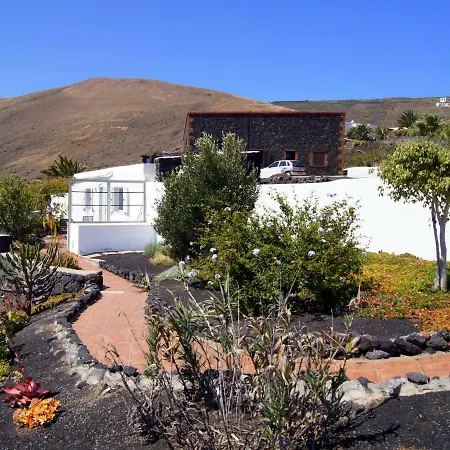 Castillo Lanzarote Winni - Luxury - Pet Friendly With Heated Pool *