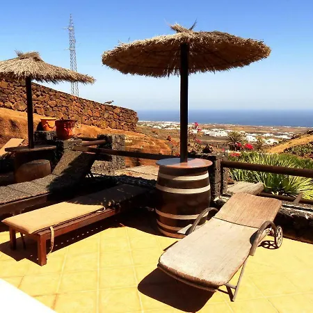 Castillo Lanzarote Winni - Luxury - Pet Friendly With Heated Pool Tatil Evi
