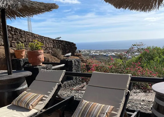 Castillo Lanzarote Winni - Luxury - Pet Friendly With Heated Pool *