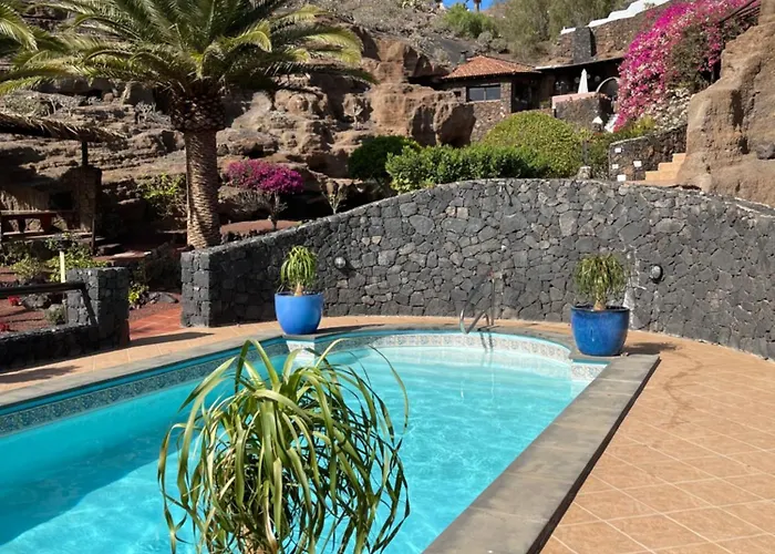 Castillo Lanzarote Winni - Luxury - Pet Friendly With Heated Pool Holiday home
