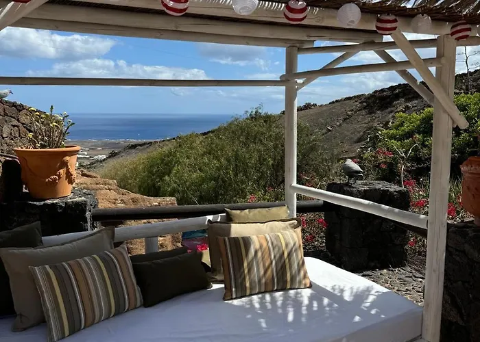 Holiday home Castillo Lanzarote Winni - Luxury - Pet Friendly With Heated Pool *