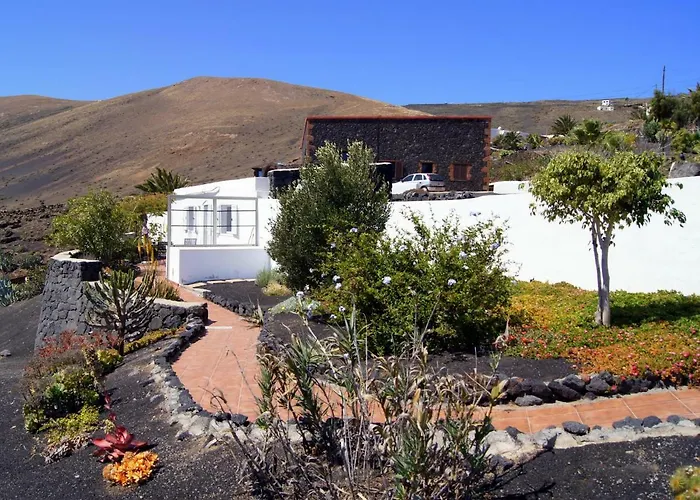 Castillo Lanzarote Winni - Luxury - Pet Friendly With Heated Pool *