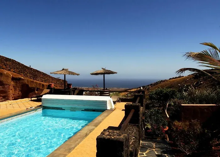 Holiday home Castillo Lanzarote Winni - Luxury - Pet Friendly With Heated Pool *